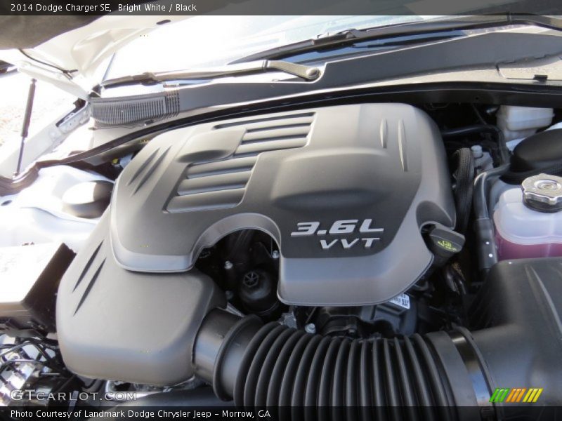 Bright White / Black 2014 Dodge Charger SE