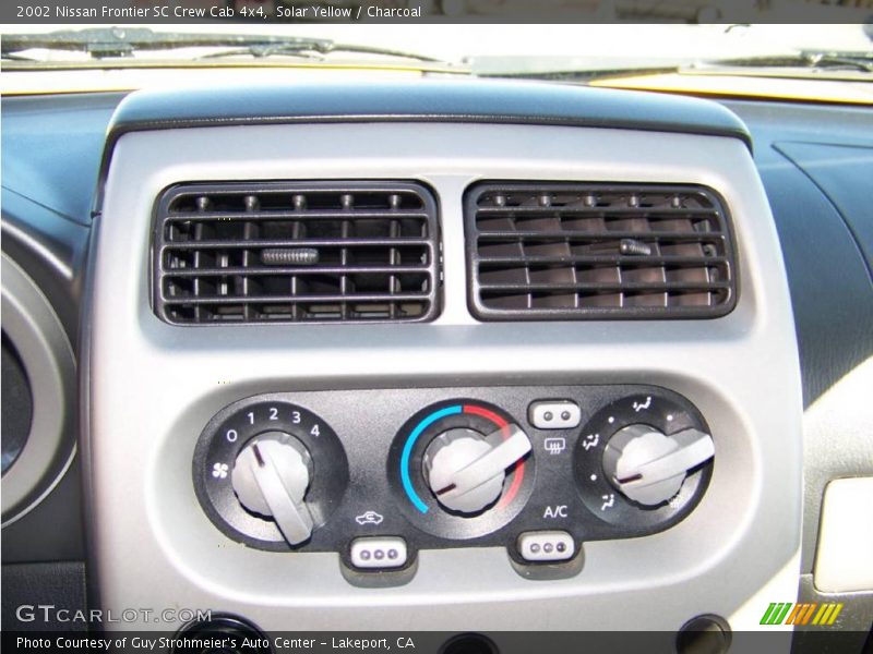 Solar Yellow / Charcoal 2002 Nissan Frontier SC Crew Cab 4x4