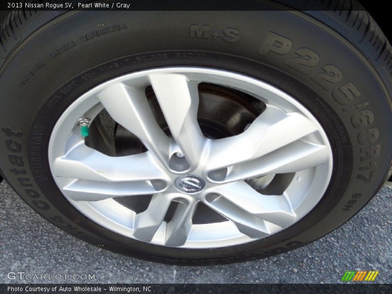 Pearl White / Gray 2013 Nissan Rogue SV