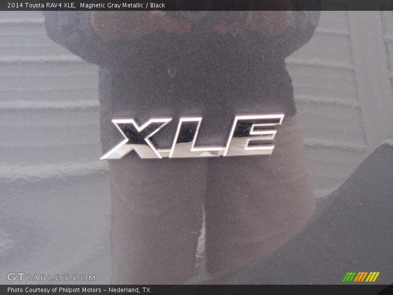 Magnetic Gray Metallic / Black 2014 Toyota RAV4 XLE