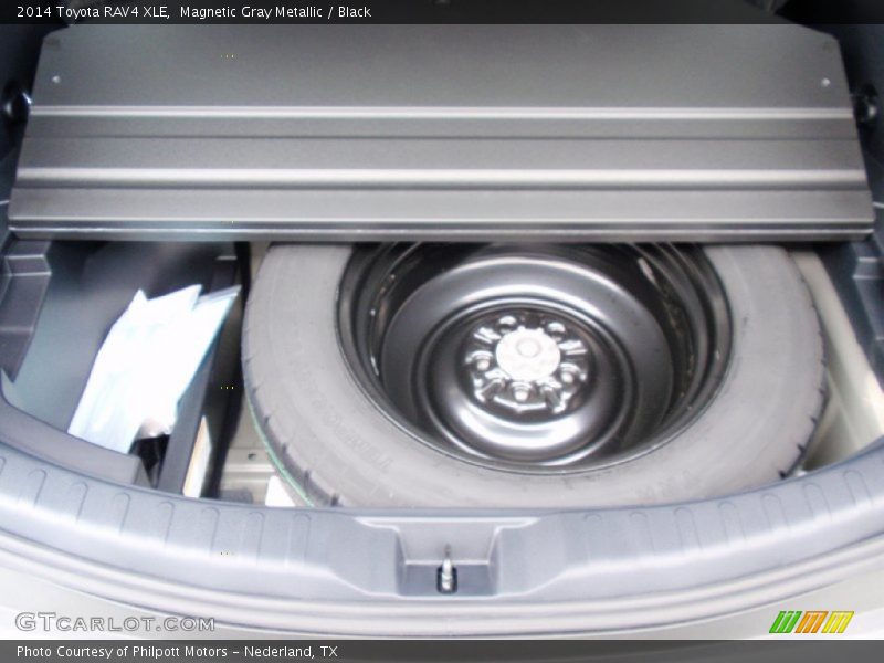 Magnetic Gray Metallic / Black 2014 Toyota RAV4 XLE