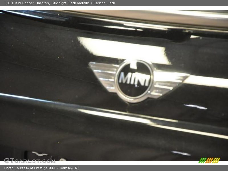 Midnight Black Metallic / Carbon Black 2011 Mini Cooper Hardtop