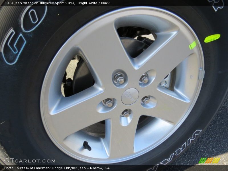 Bright White / Black 2014 Jeep Wrangler Unlimited Sport S 4x4