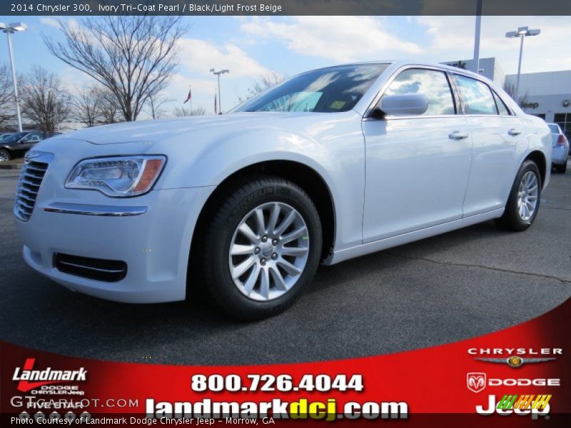 Ivory Tri-Coat Pearl / Black/Light Frost Beige 2014 Chrysler 300