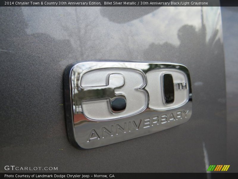 Billet Silver Metallic / 30th Anniversary Black/Light Graystone 2014 Chrysler Town & Country 30th Anniversary Edition