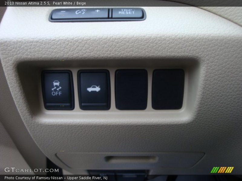 Pearl White / Beige 2013 Nissan Altima 2.5 S