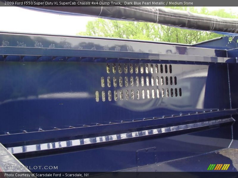 Dark Blue Pearl Metallic / Medium Stone 2009 Ford F550 Super Duty XL SuperCab Chassis 4x4 Dump Truck