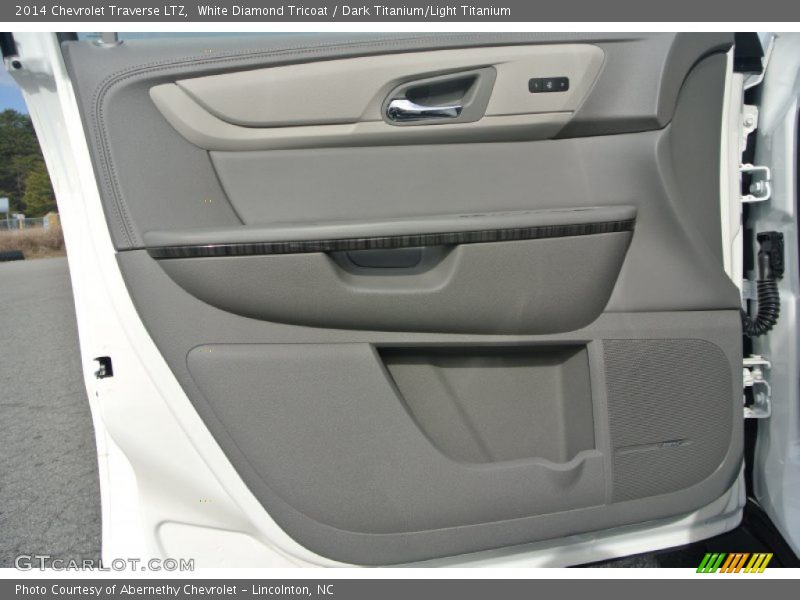 White Diamond Tricoat / Dark Titanium/Light Titanium 2014 Chevrolet Traverse LTZ