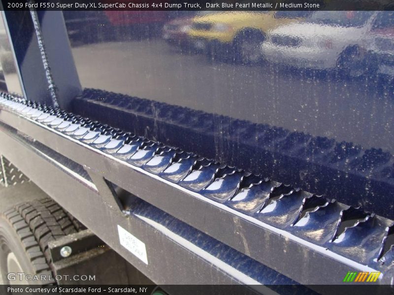 Dark Blue Pearl Metallic / Medium Stone 2009 Ford F550 Super Duty XL SuperCab Chassis 4x4 Dump Truck