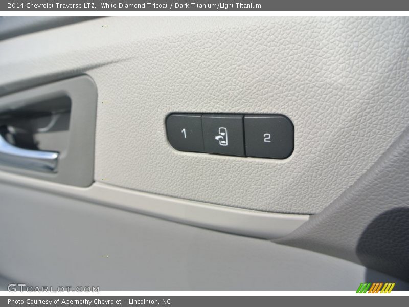 White Diamond Tricoat / Dark Titanium/Light Titanium 2014 Chevrolet Traverse LTZ