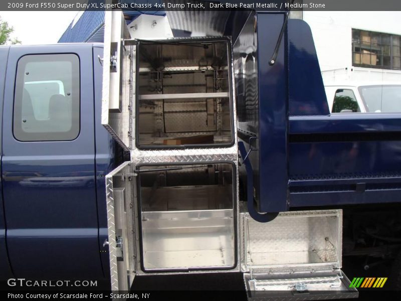 Dark Blue Pearl Metallic / Medium Stone 2009 Ford F550 Super Duty XL SuperCab Chassis 4x4 Dump Truck
