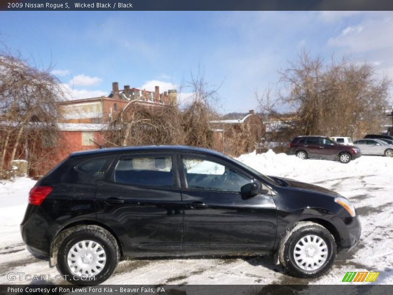 Wicked Black / Black 2009 Nissan Rogue S
