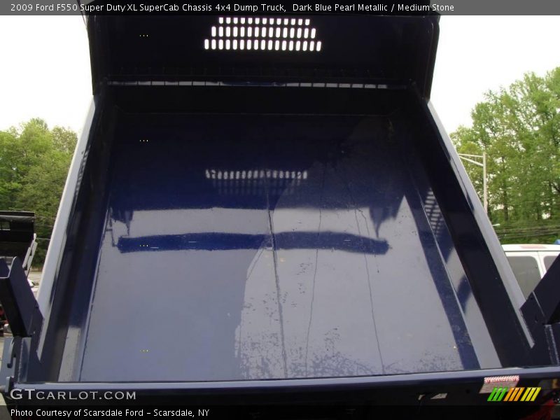 Dark Blue Pearl Metallic / Medium Stone 2009 Ford F550 Super Duty XL SuperCab Chassis 4x4 Dump Truck
