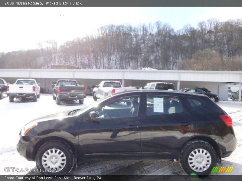 Wicked Black / Black 2009 Nissan Rogue S
