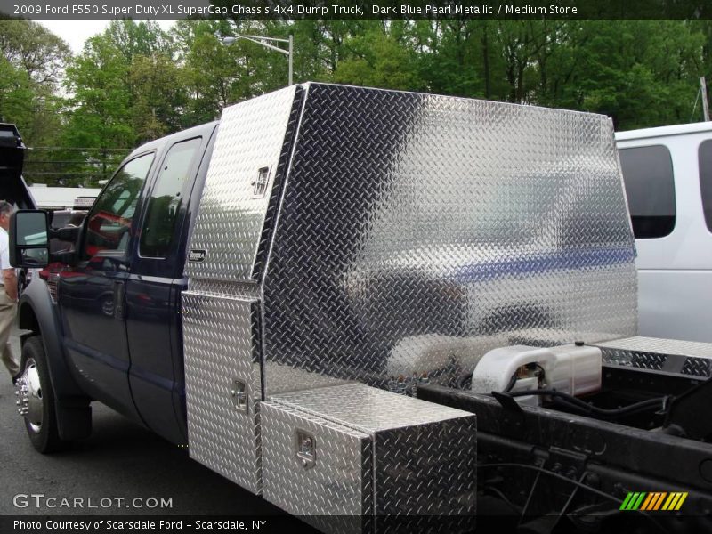 Dark Blue Pearl Metallic / Medium Stone 2009 Ford F550 Super Duty XL SuperCab Chassis 4x4 Dump Truck