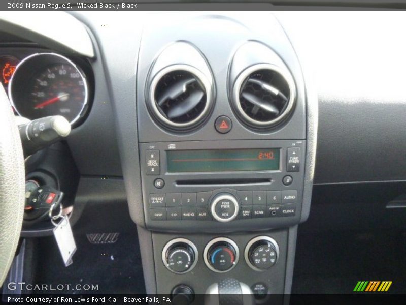 Wicked Black / Black 2009 Nissan Rogue S