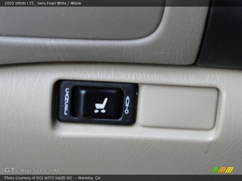 Ivory Pearl White / Willow 2003 Infiniti I 35