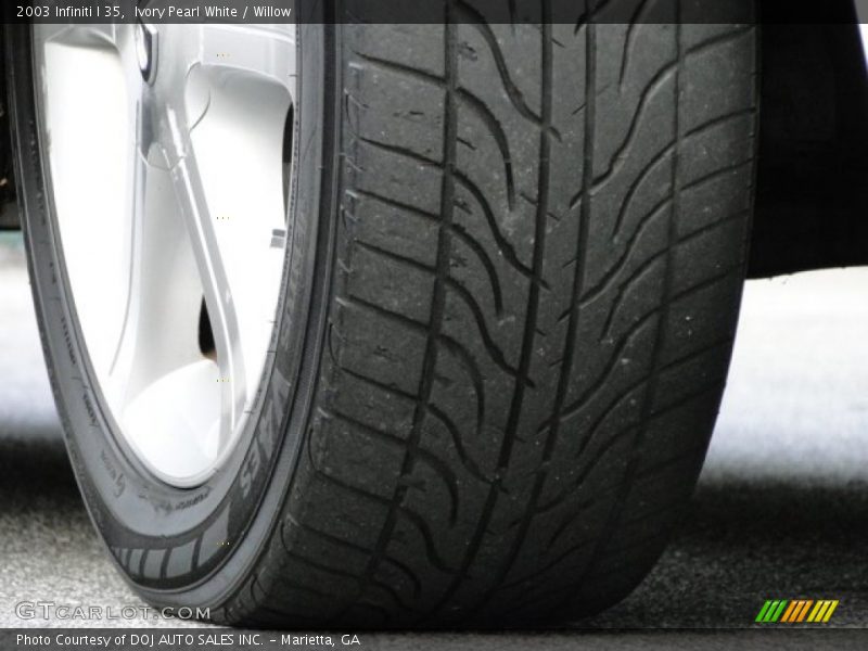 Ivory Pearl White / Willow 2003 Infiniti I 35