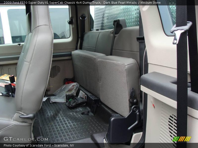 Dark Blue Pearl Metallic / Medium Stone 2009 Ford F550 Super Duty XL SuperCab Chassis 4x4 Dump Truck