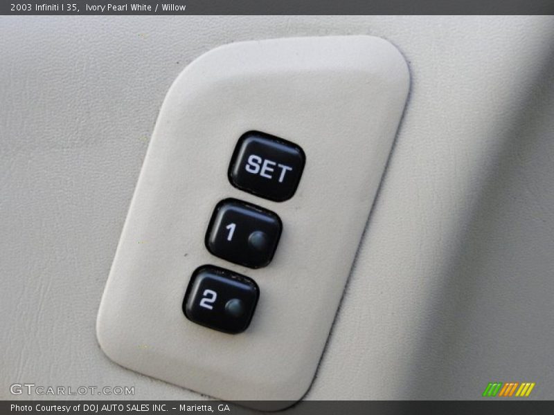 Ivory Pearl White / Willow 2003 Infiniti I 35