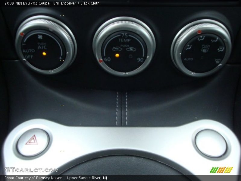 Brilliant Silver / Black Cloth 2009 Nissan 370Z Coupe