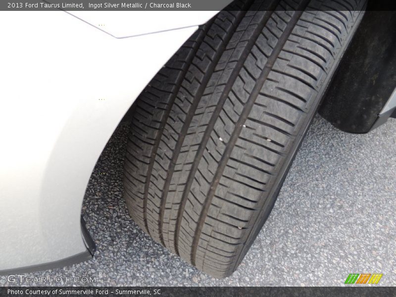 Ingot Silver Metallic / Charcoal Black 2013 Ford Taurus Limited
