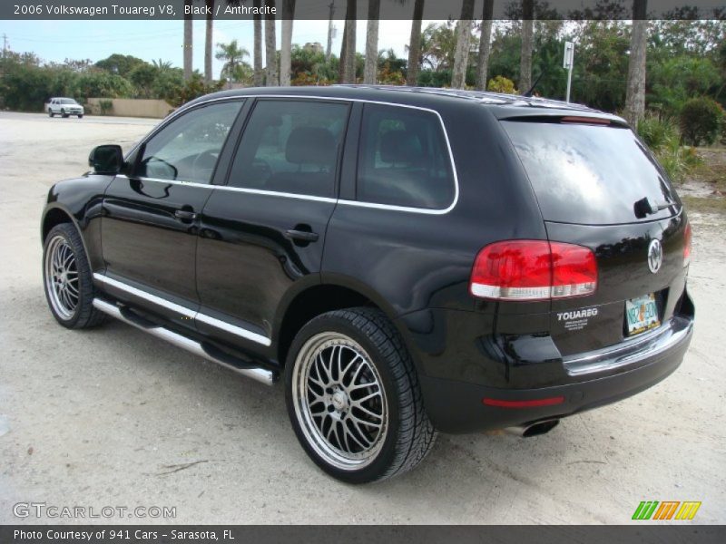 Black / Anthracite 2006 Volkswagen Touareg V8