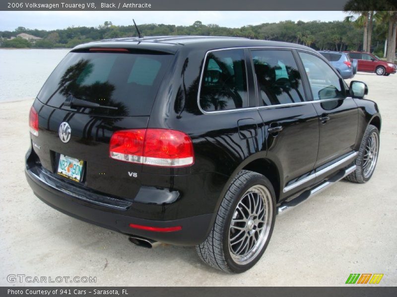 Black / Anthracite 2006 Volkswagen Touareg V8