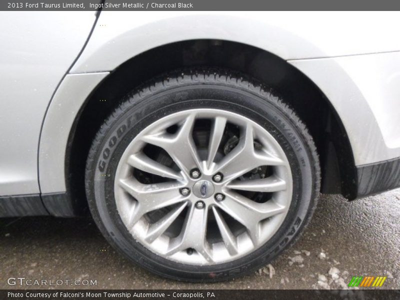 Ingot Silver Metallic / Charcoal Black 2013 Ford Taurus Limited