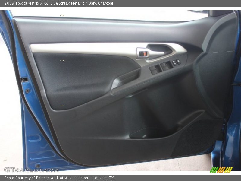 Door Panel of 2009 Matrix XRS