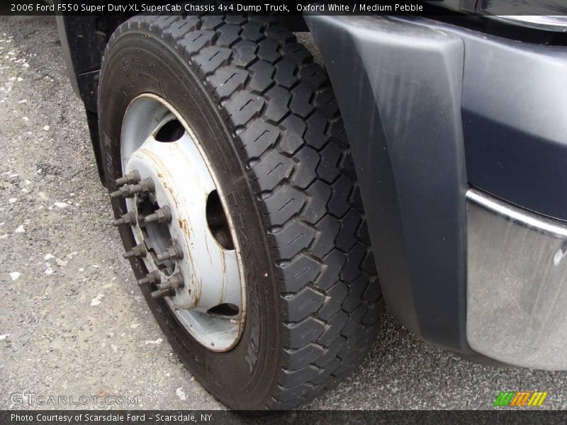 Oxford White / Medium Pebble 2006 Ford F550 Super Duty XL SuperCab Chassis 4x4 Dump Truck