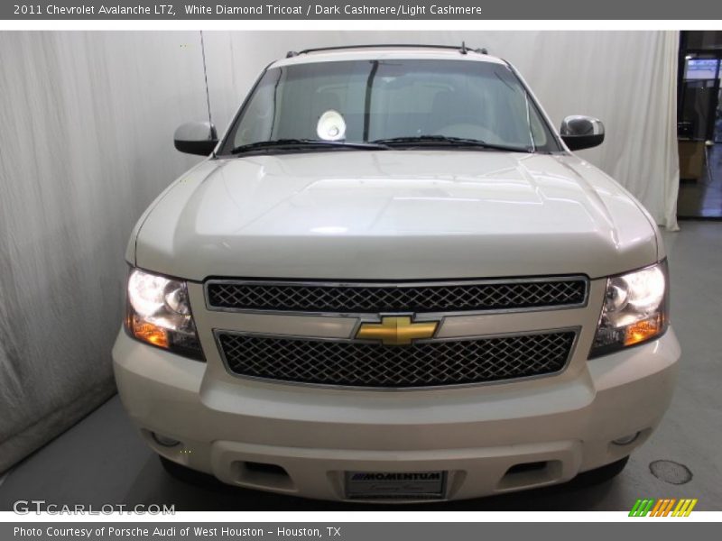 White Diamond Tricoat / Dark Cashmere/Light Cashmere 2011 Chevrolet Avalanche LTZ