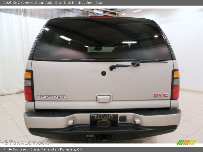 Silver Birch Metallic / Stone Gray 2005 GMC Yukon XL Denali AWD