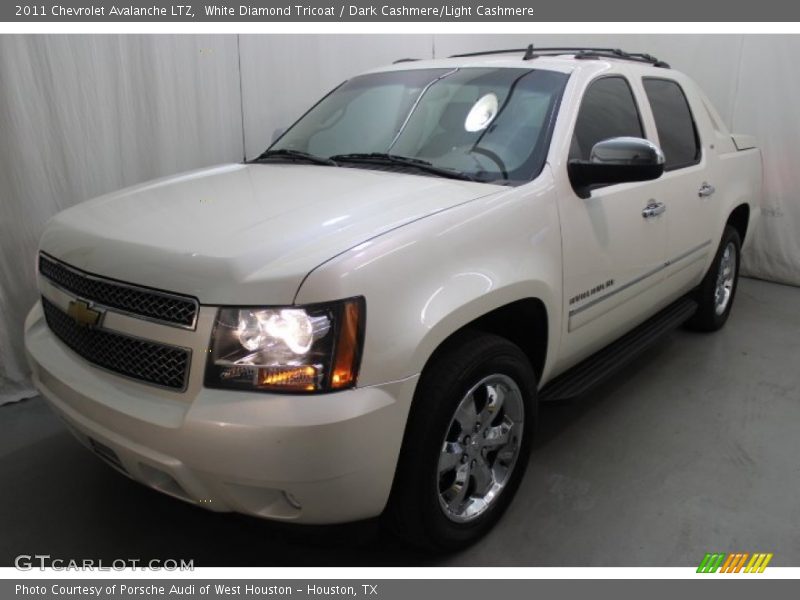 White Diamond Tricoat / Dark Cashmere/Light Cashmere 2011 Chevrolet Avalanche LTZ