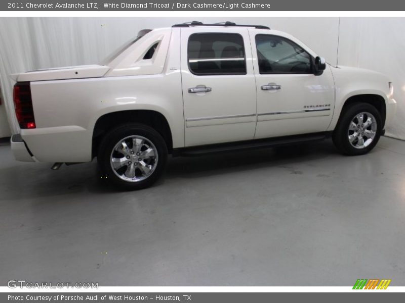 White Diamond Tricoat / Dark Cashmere/Light Cashmere 2011 Chevrolet Avalanche LTZ