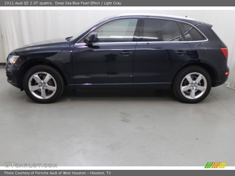 Deep Sea Blue Pearl Effect / Light Gray 2011 Audi Q5 2.0T quattro