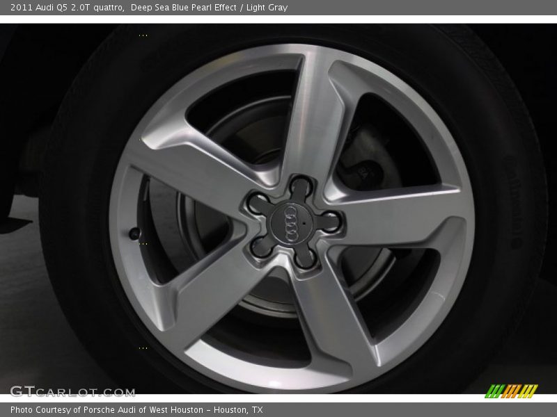 Deep Sea Blue Pearl Effect / Light Gray 2011 Audi Q5 2.0T quattro