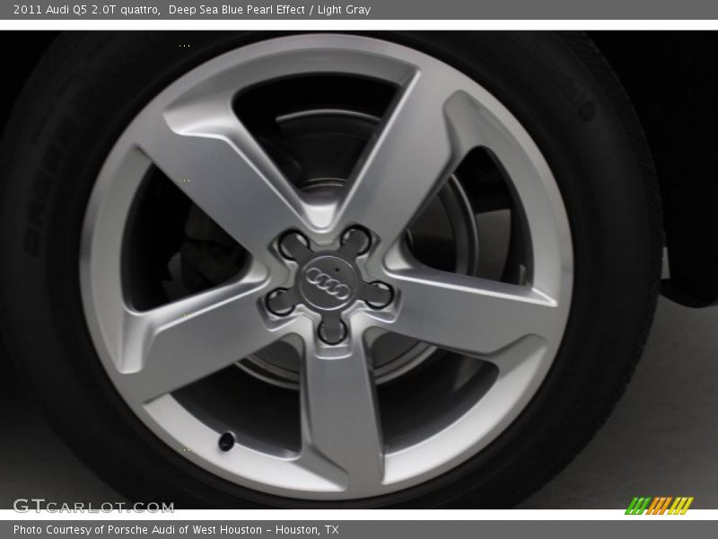 Deep Sea Blue Pearl Effect / Light Gray 2011 Audi Q5 2.0T quattro