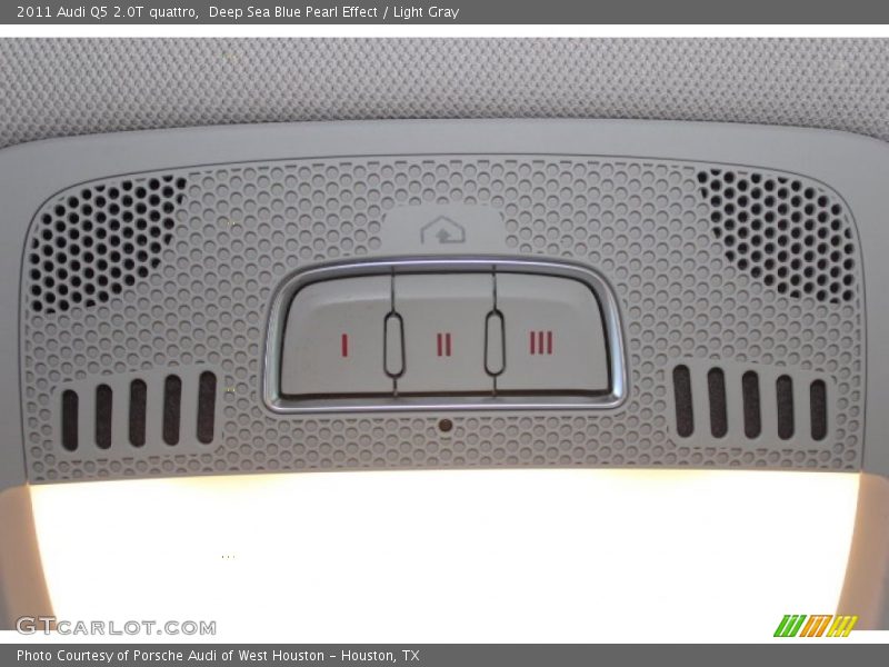 Deep Sea Blue Pearl Effect / Light Gray 2011 Audi Q5 2.0T quattro