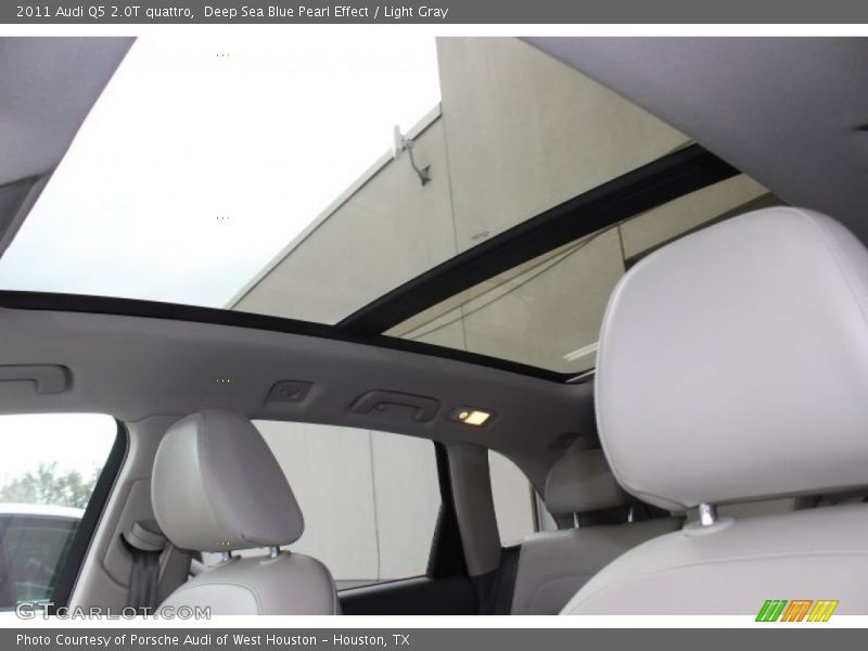 Deep Sea Blue Pearl Effect / Light Gray 2011 Audi Q5 2.0T quattro
