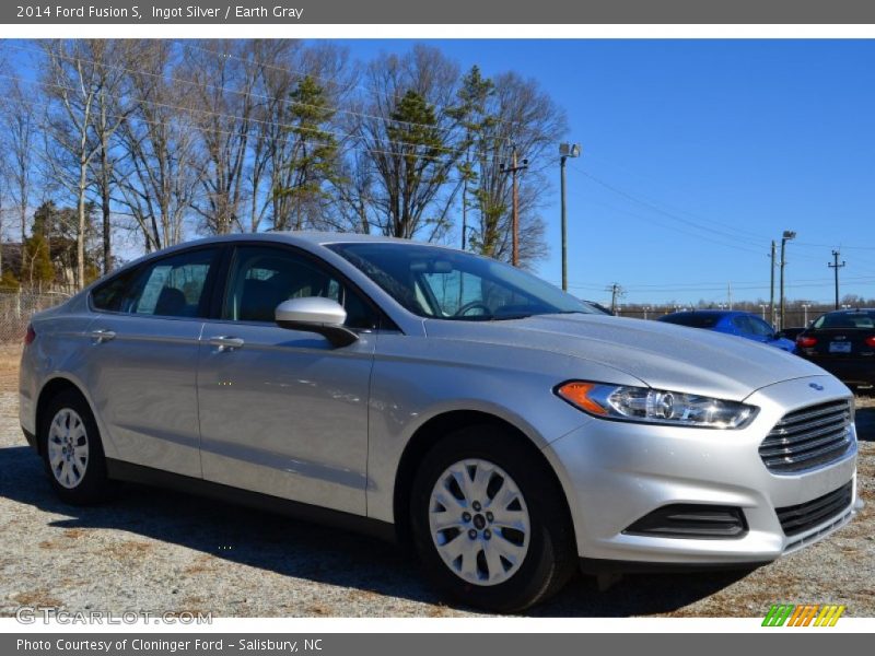 Ingot Silver / Earth Gray 2014 Ford Fusion S