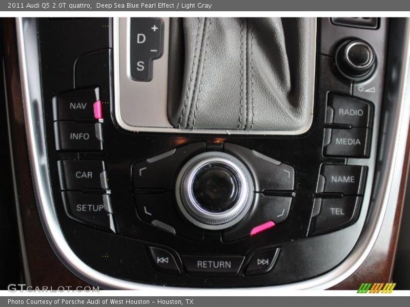 Deep Sea Blue Pearl Effect / Light Gray 2011 Audi Q5 2.0T quattro