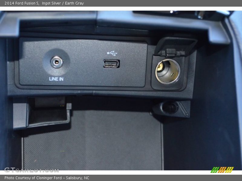 Ingot Silver / Earth Gray 2014 Ford Fusion S