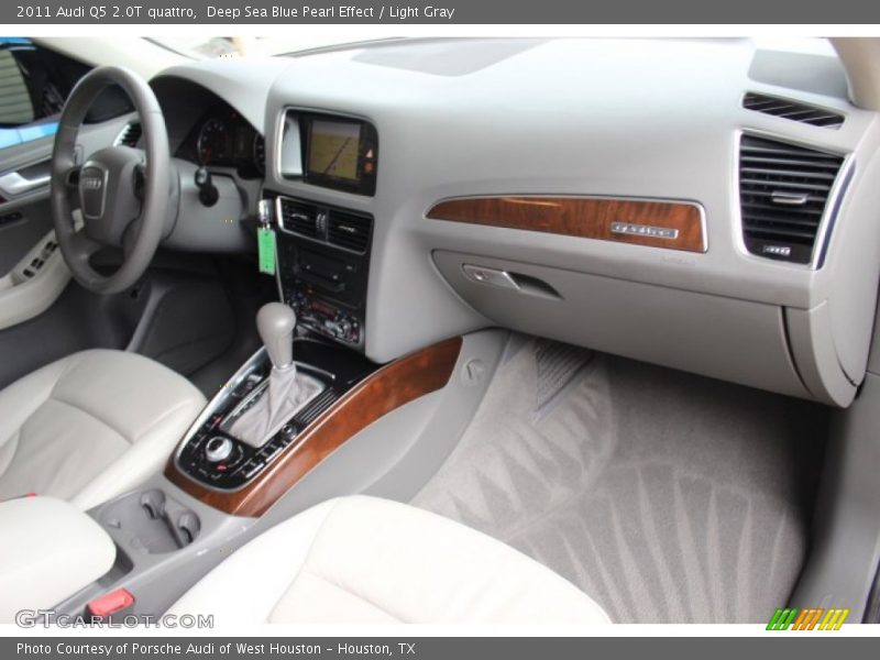 Deep Sea Blue Pearl Effect / Light Gray 2011 Audi Q5 2.0T quattro