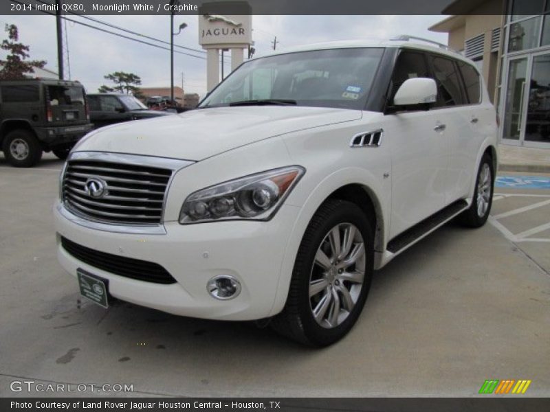 Front 3/4 View of 2014 QX80 
