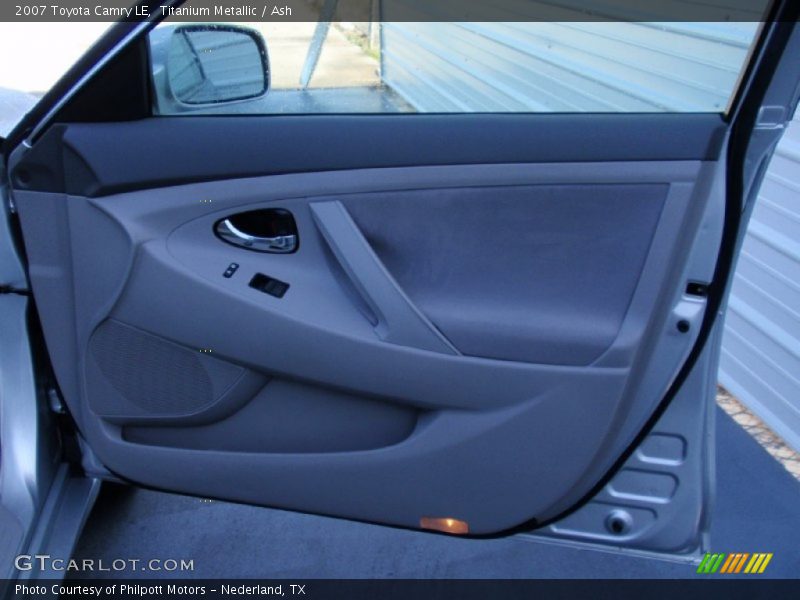 Titanium Metallic / Ash 2007 Toyota Camry LE