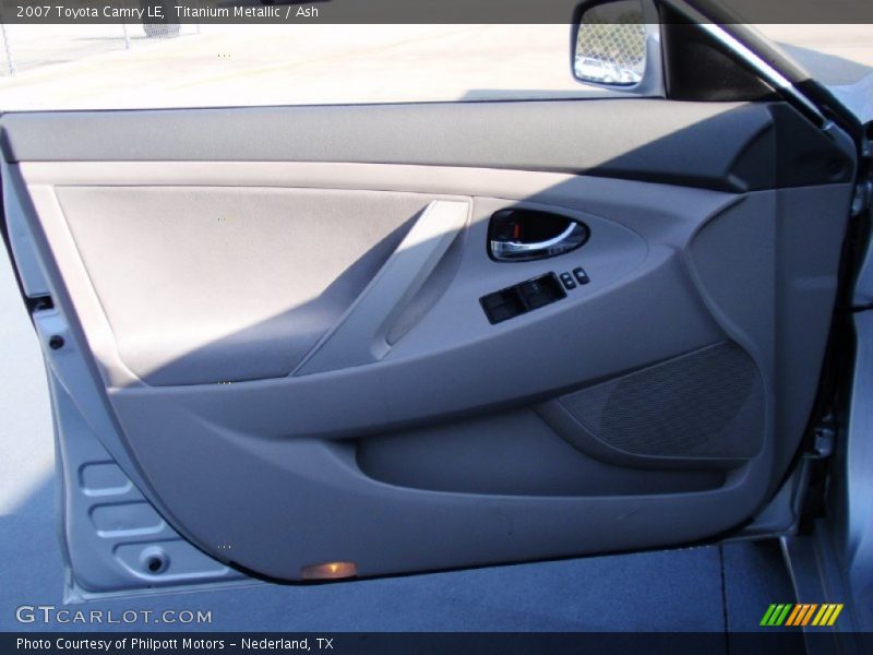 Titanium Metallic / Ash 2007 Toyota Camry LE