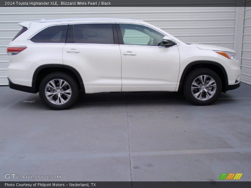 Blizzard White Pearl / Black 2014 Toyota Highlander XLE