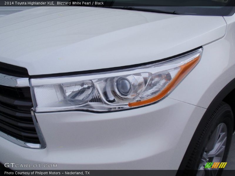 Blizzard White Pearl / Black 2014 Toyota Highlander XLE
