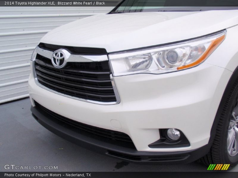 Blizzard White Pearl / Black 2014 Toyota Highlander XLE
